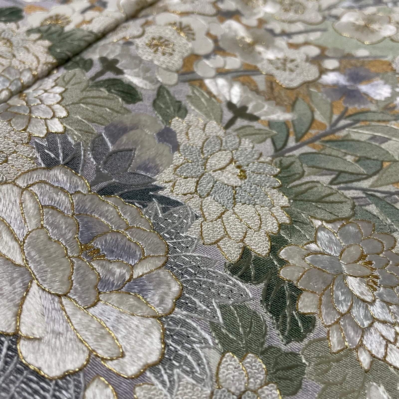 逸品 相良刺繍 色留袖 裄68 豪華刺繍の美しい花模様 着物 正絹 一つ紋 X-1398