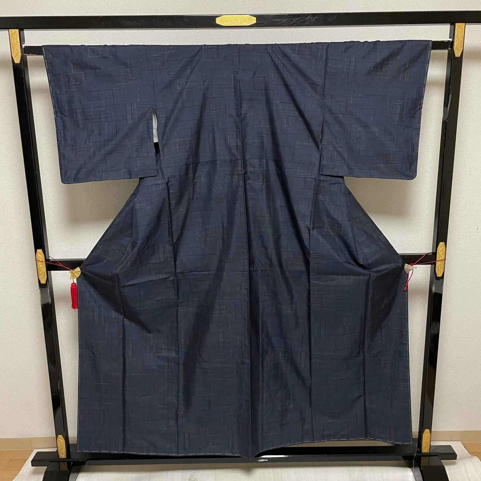 本場大島紬 藍泥染 上品な絣柄 着物 正絹 X-1407 - メルカリ