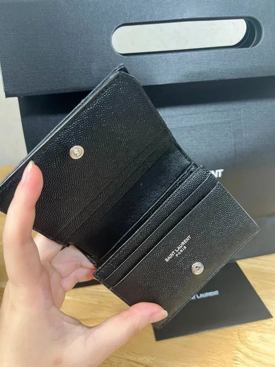 Saint Laurent サンローラン モノグラム 二つ折り財布 シルバー - メルカリ
