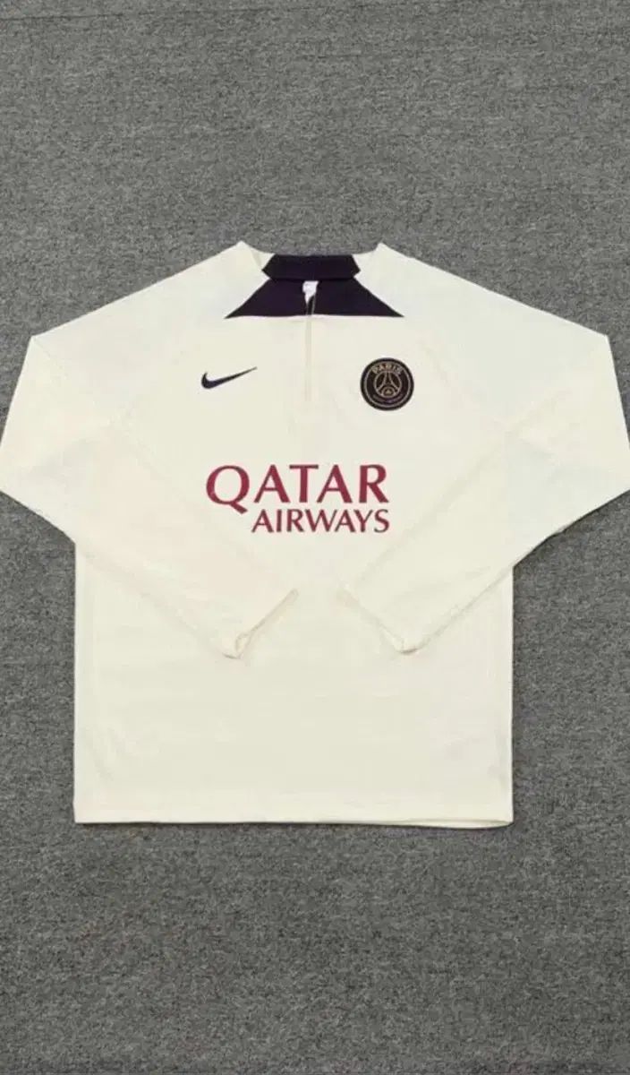 NIKE PSG パリ・サンジェルマン(パリ サンジェルマン) ドリルトップ アイボリー/large ( トレーナー トップス)