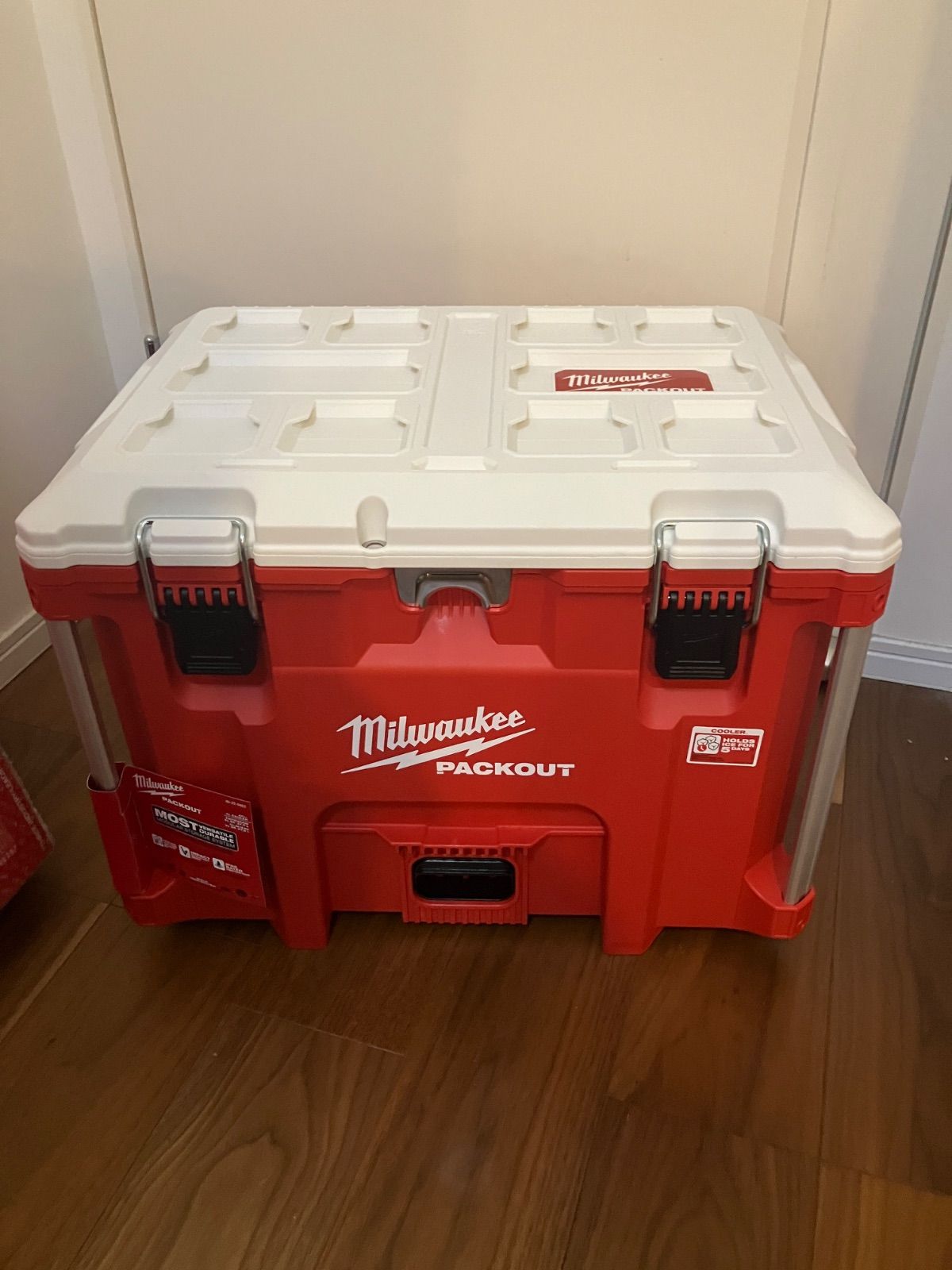 レア品クーラーボックスミルウォーキーパックアウトmilwaukee packout 29,249円