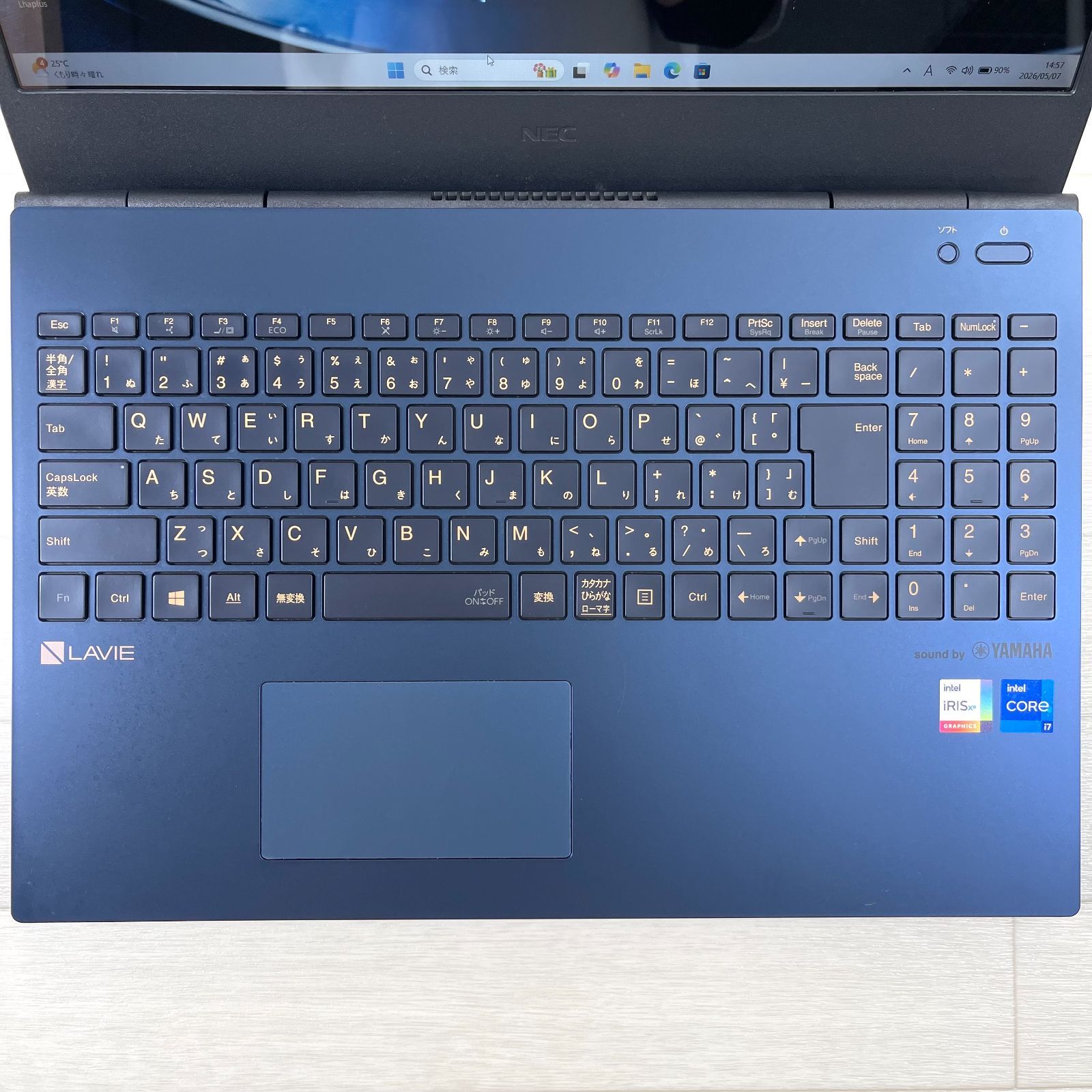 2022年製 NEC LAVIE N15 第11世代 corei7 NVMeSSD512GB メモリ16GB