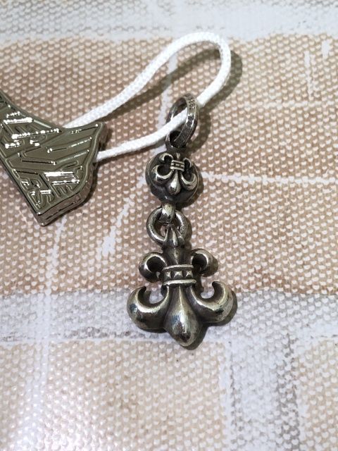【中古】 CHROME HEARTS クロムハーツ 1BALL BS FLEUR 1ボールBSフレアチャーム 111432392