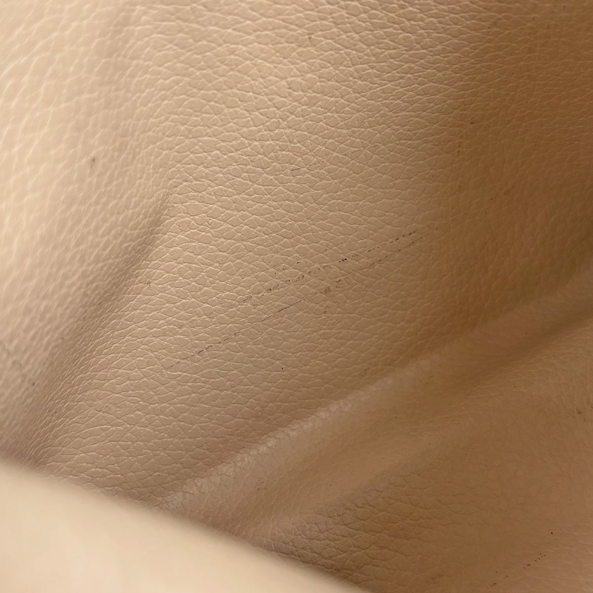 ルイ・ヴィトン Louis Vuitton ポッシュ トワレット19 メイク コスメ