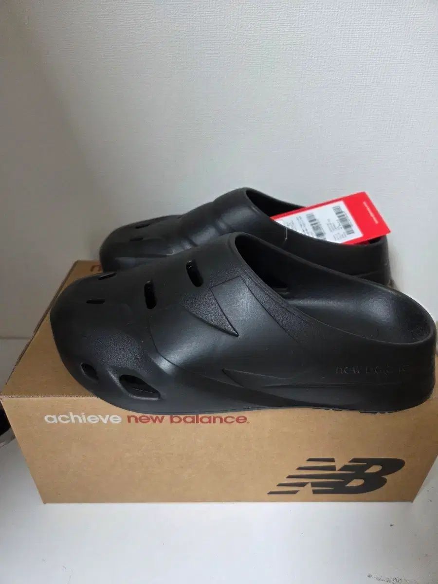 ニューバランス エンクローグ SD5501BK 240サイズ 新品