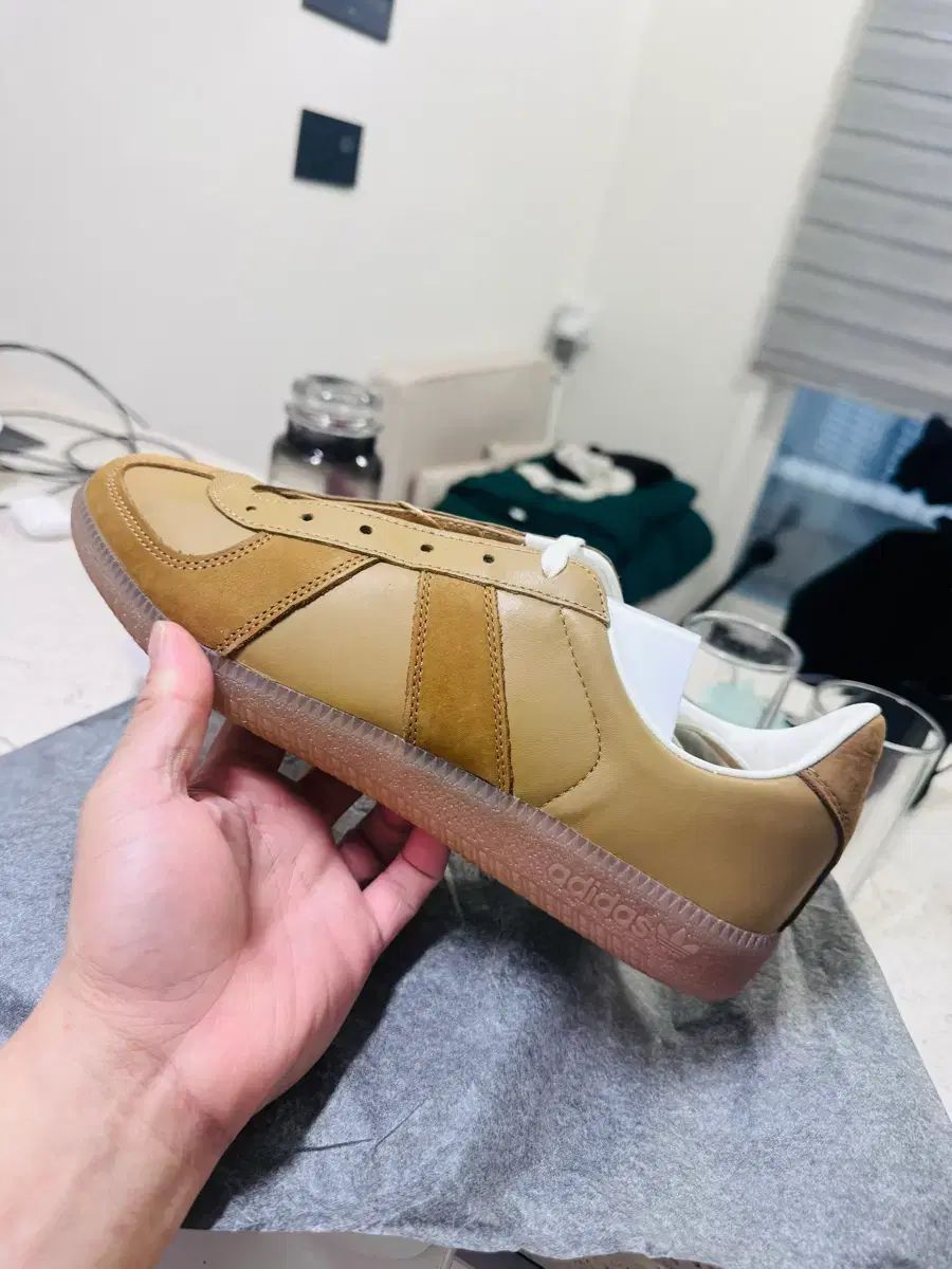 アディダス KITH BW army