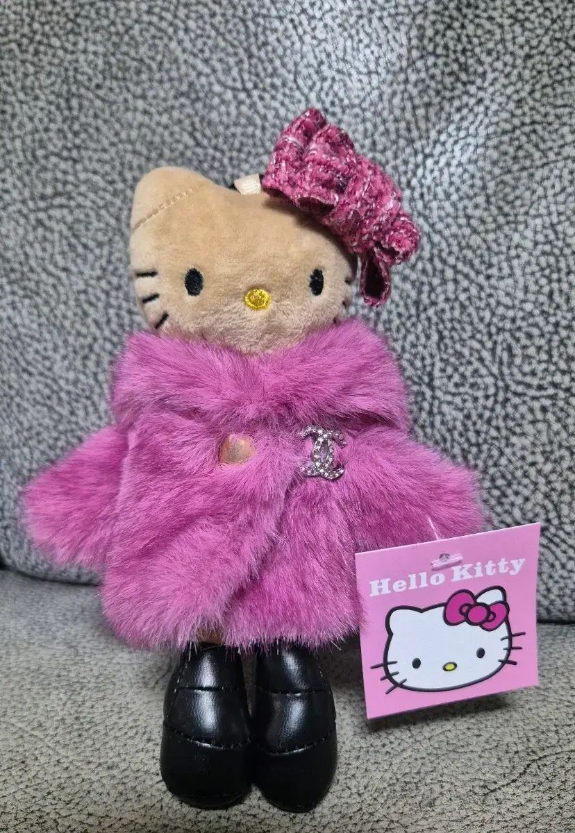 ハローキティ ピンク ファーコート ぬいぐるみ キーリング