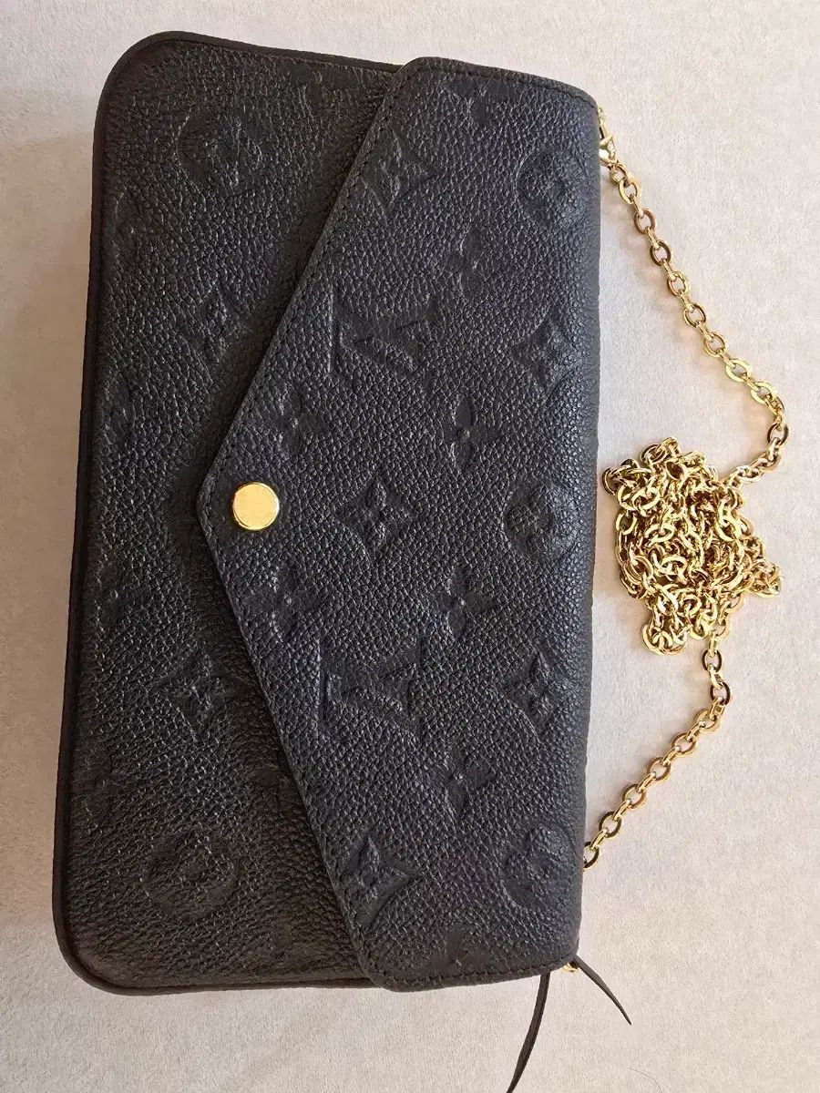 Louis Vuitton ポシェット・フェリシー