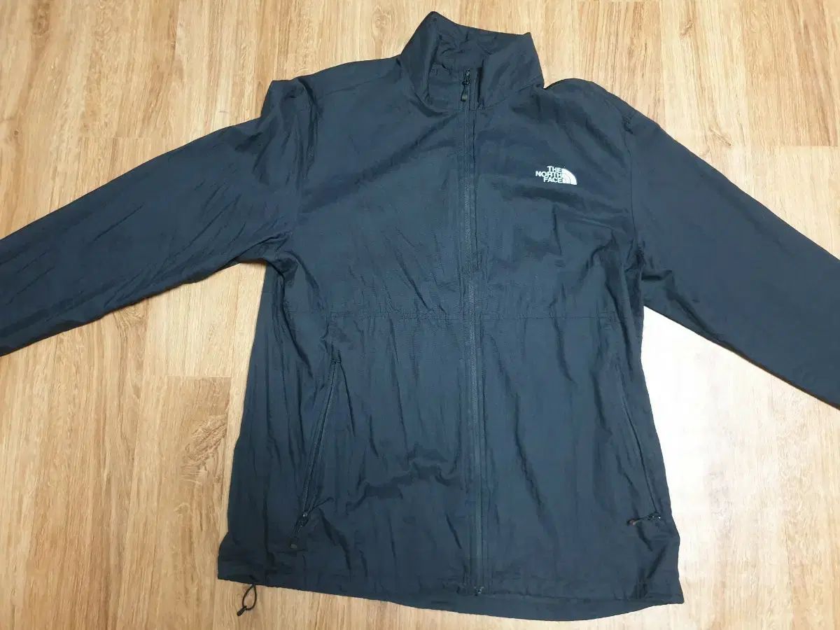 THE NORTH FACE ザノースフェイス 薄い ウィンドブレーカー