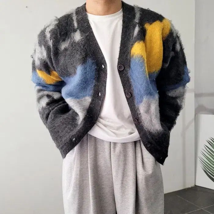 어깨깡패フィット カシミア モヘア オーバ Vネック カモフラージュ COLOR ニット カーディガン 3COLOR one size