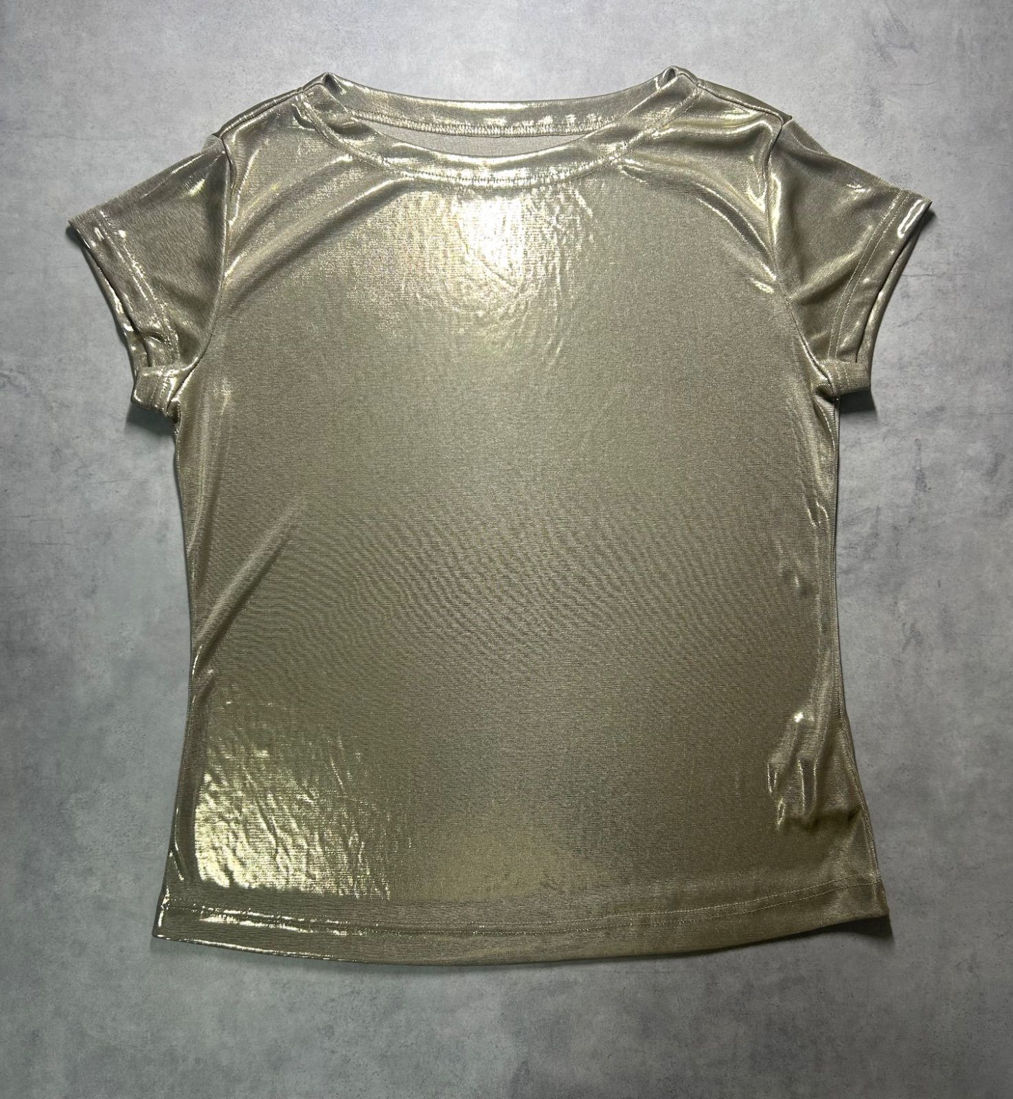 【日本製/美品】メタリック ゴールド Tシャツ カットソー 40 L相当 光沢 シャイニー 半袖 箔プリント 高級感 華やか インナー パーティー エウル EULU & CO., LTD. 444344-11Z 希少 デザインTシャツ 金色 ラメ