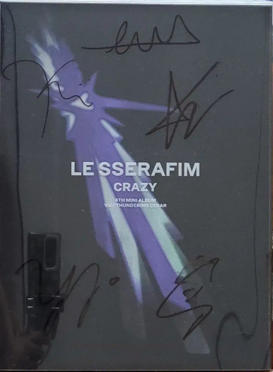 LE SSERAFIM ルセラフィム サクラ 直筆サイン入り LE SSERAFIM IZ*ONE