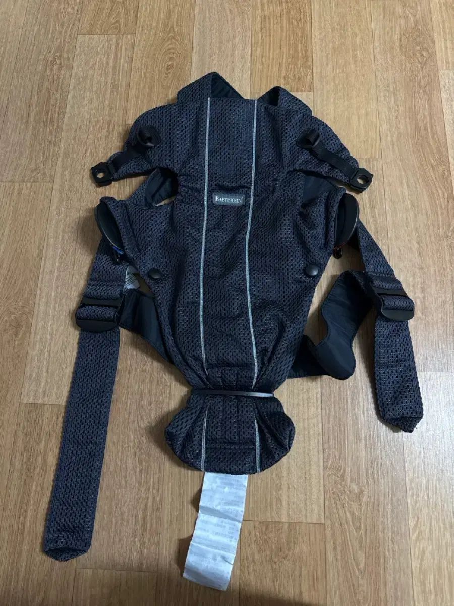 赤ちゃん 配送業者 ミニ メッシュ ベビーキャリア チャコール 洗濯完了