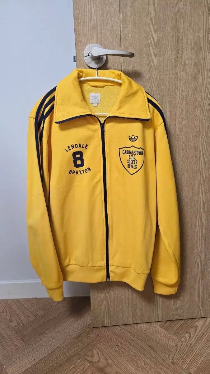 adidas キャベジタウン sサイズ 出品