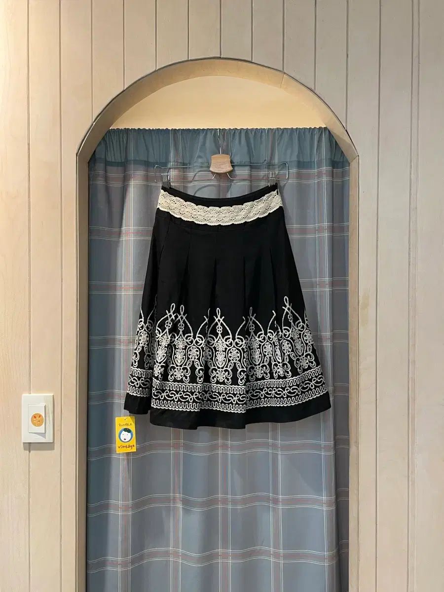 日本ヴィンテージ レース 刺繍 ブラック スカート