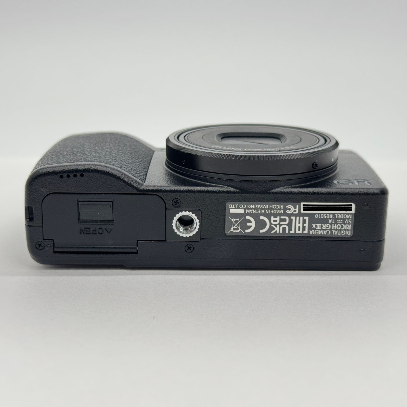 美品 保証あり RICOH リコー GR III x コンパクトデジタルカメラ 付属 