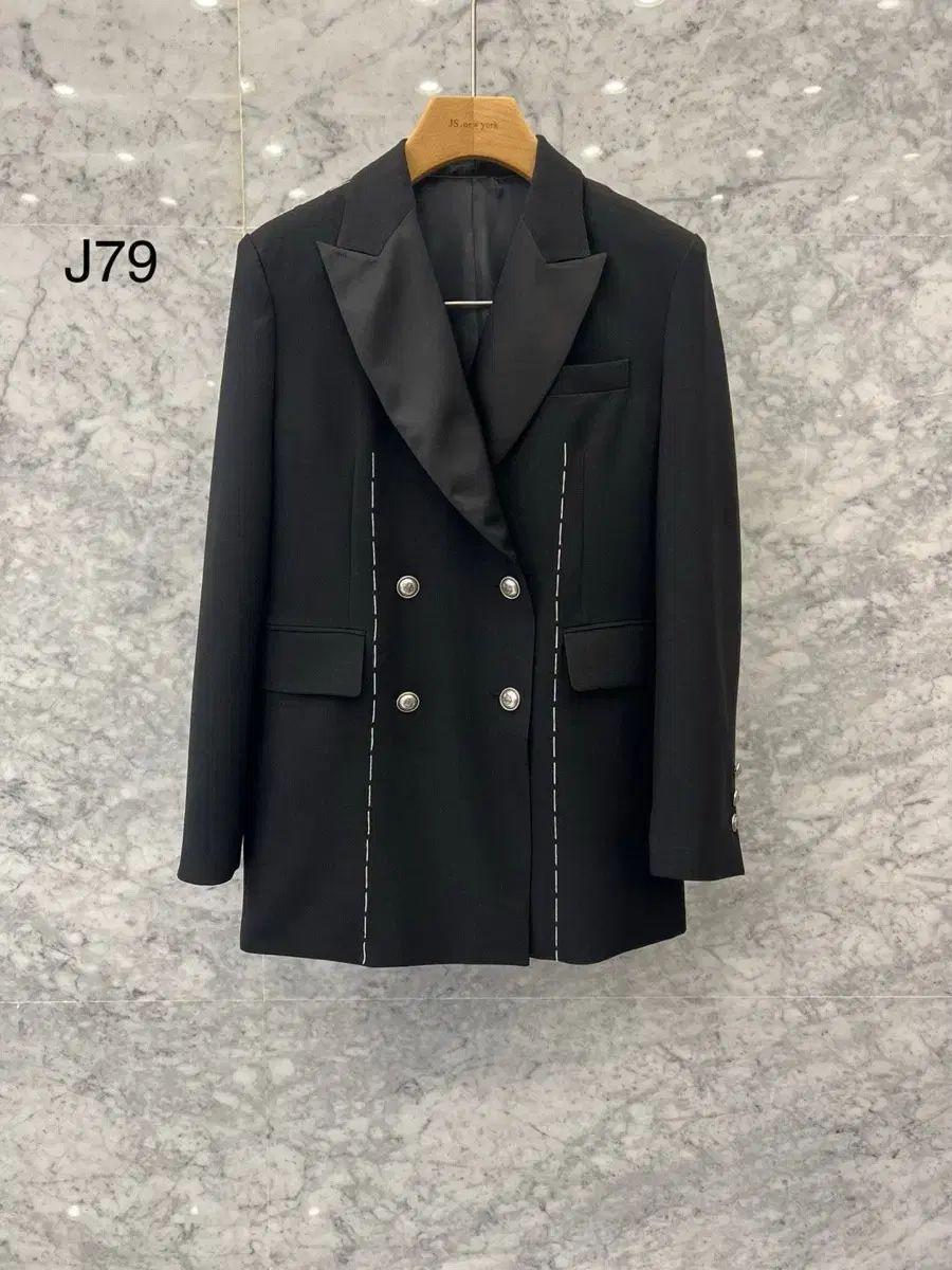 jsNEW YORKスターセール (当日発送) 完売 スティッチ ダブル バイカラー ジャケット (ヒョンジェ(HYUNJAE)入手不可)