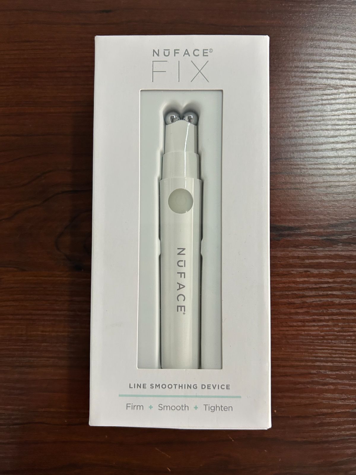 最安値挑戦！【掘り出し市】【新品未開封】NuFACE Fix Kit FDA認可 目元・口元用トリートメント セラム付 3モード リッププランパー シワ・ほうれい線対策【並行輸入・保証付】