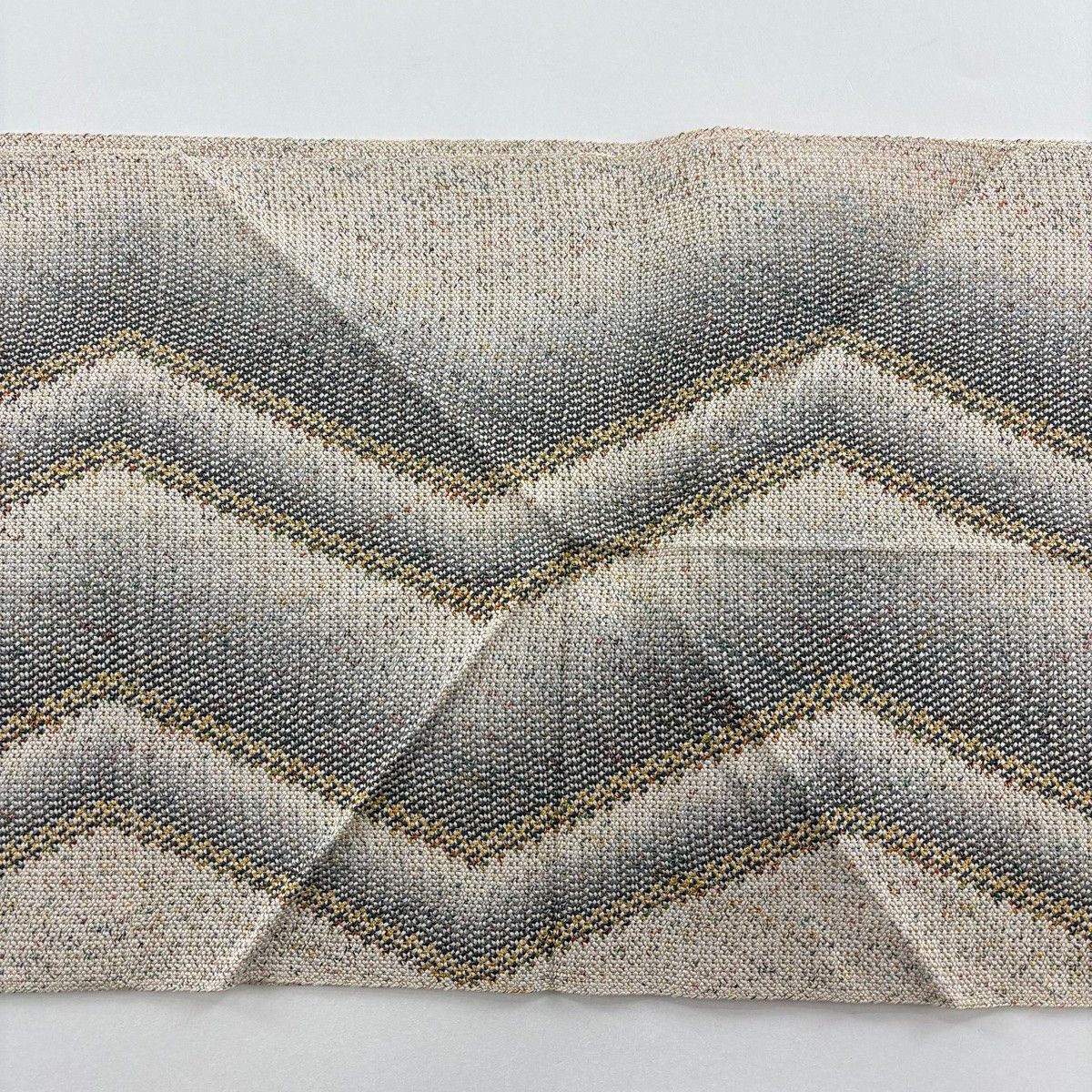 名古屋帯 秀品 松葉仕立て 八寸名古屋帯 夏帯 幾何学 金糸 ベージュ