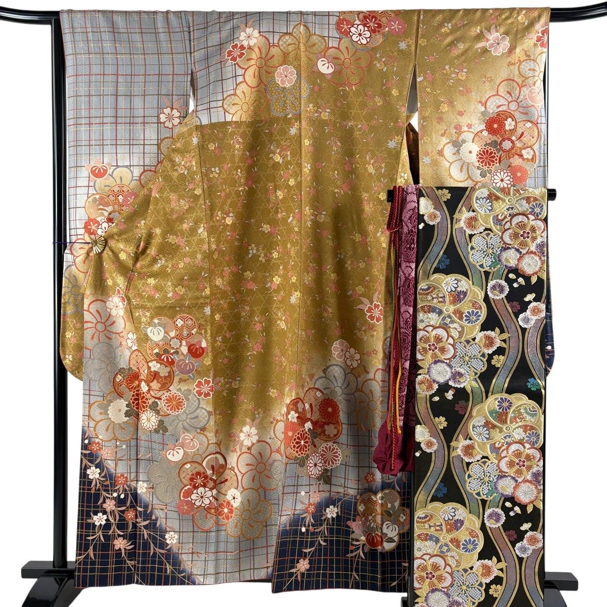 振袖 身丈161cm 裄丈66.5cm M 袷 袋帯フルセット 菊 格子 金糸 金彩 黄土色 正絹 秀品 【中古】