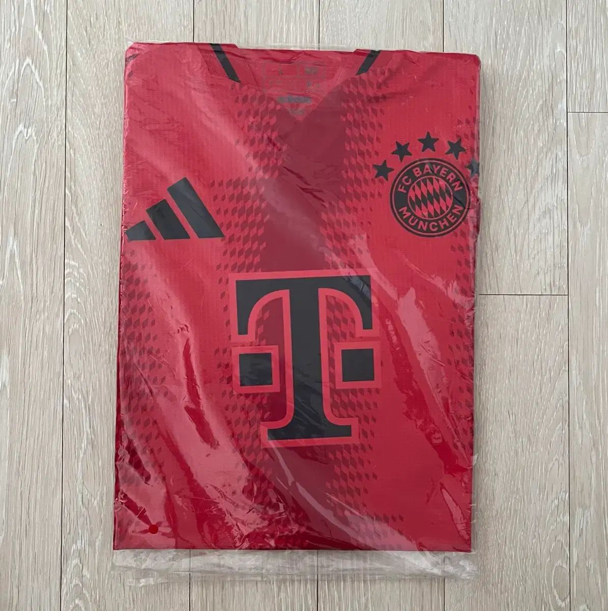 新商品 L) adidas アディダス FCバイエルン・ミュンヘン 2024/25 HOME アセンティック ジャージ レッド 11,260円