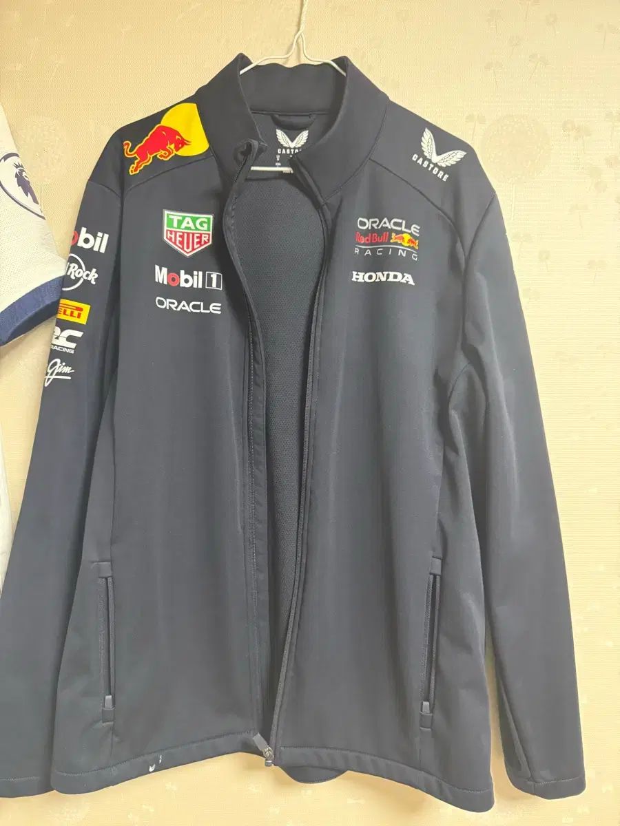 海外 M F1 レッドブル 2025 ソフトシェル ジャケット