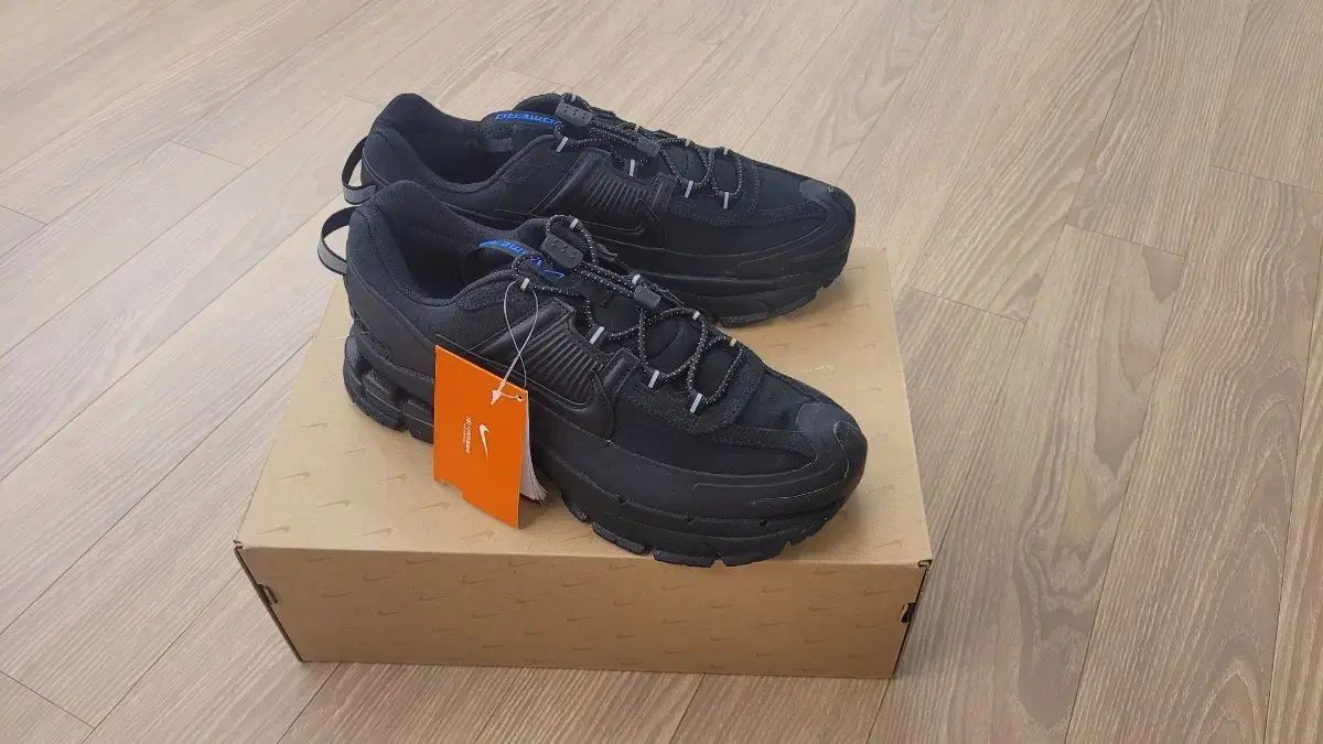 新品 NIKE ナイキ ズーム ボメロ ロム ブラック 260