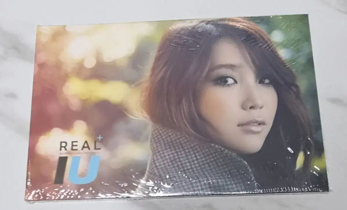 IU(アイユ) Real + アルバム 未開封