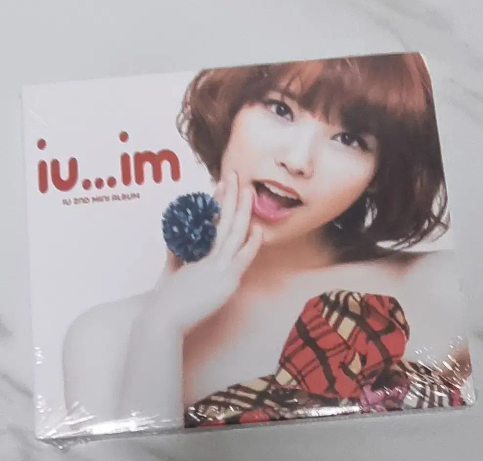IU(アイユ) iu im ミニ アルバム CD 未開封