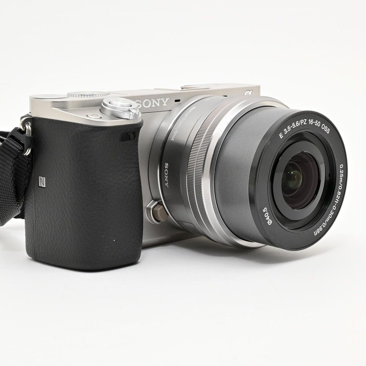 1347＜美品＞ソニー SONY α6000 パワーズームレンズキット シルバー