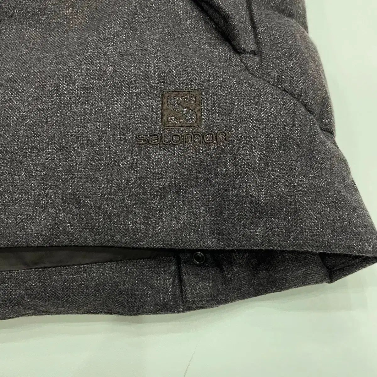 M SALOMON ダウンベスト ほぼ新品 - メルカリ