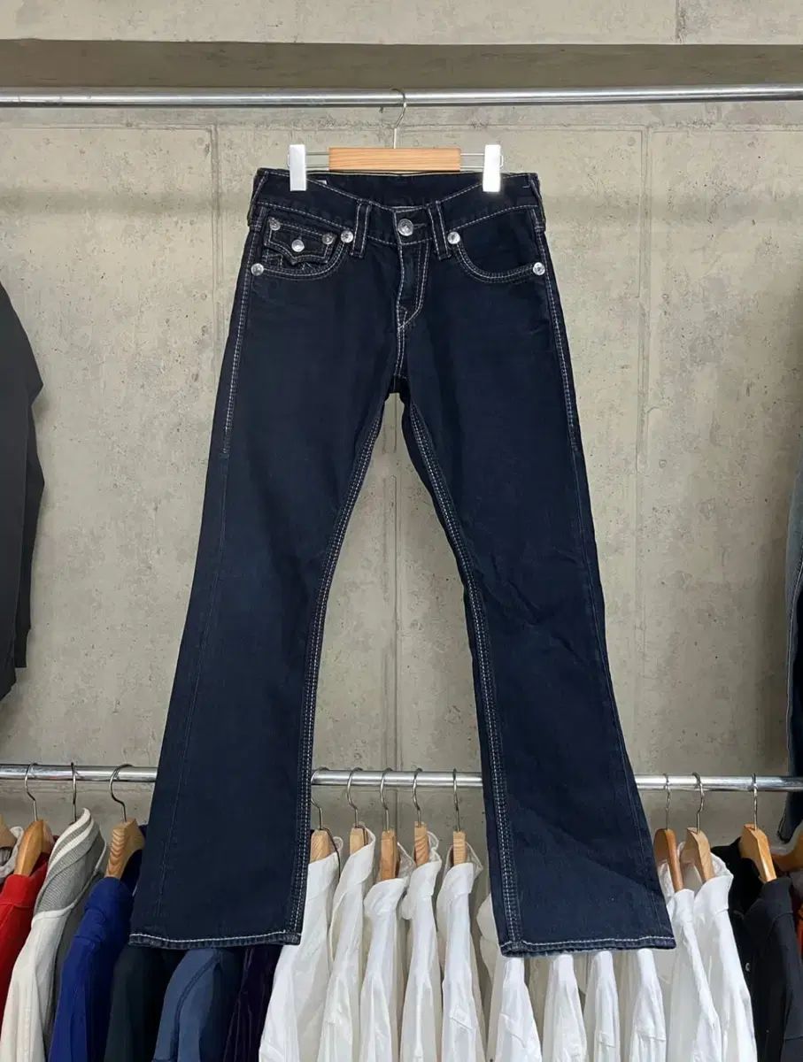 トゥルーレリジョン Billie BIG QT ブーツカット デニム 7,803円