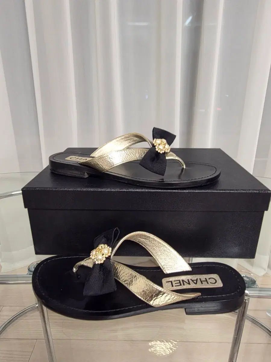CHANEL (37) レディース ロゴ ゴールド サンダル ブラック ほぼ新品
