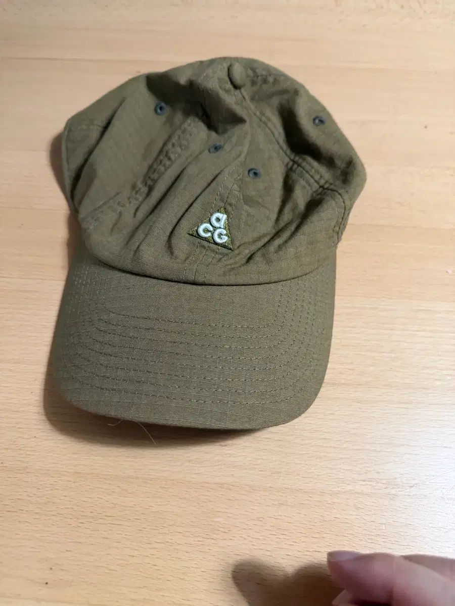 ナイキ ACG ベースボールキャップ カーキ