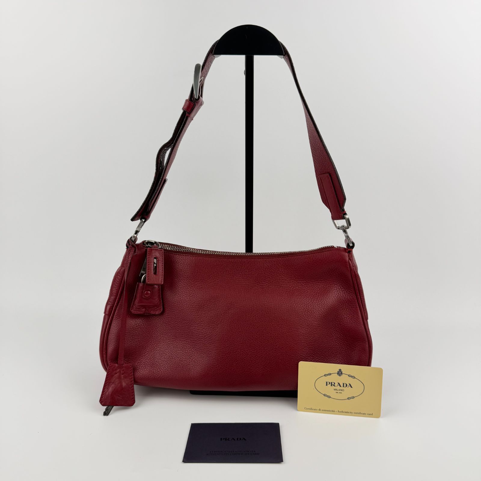 【中古】PRADA プラダ ショルダーバッグ レッド レザー ヴィンテージ レディース【中古美品】HIBUOCHI VINTAGE hboc260504a08