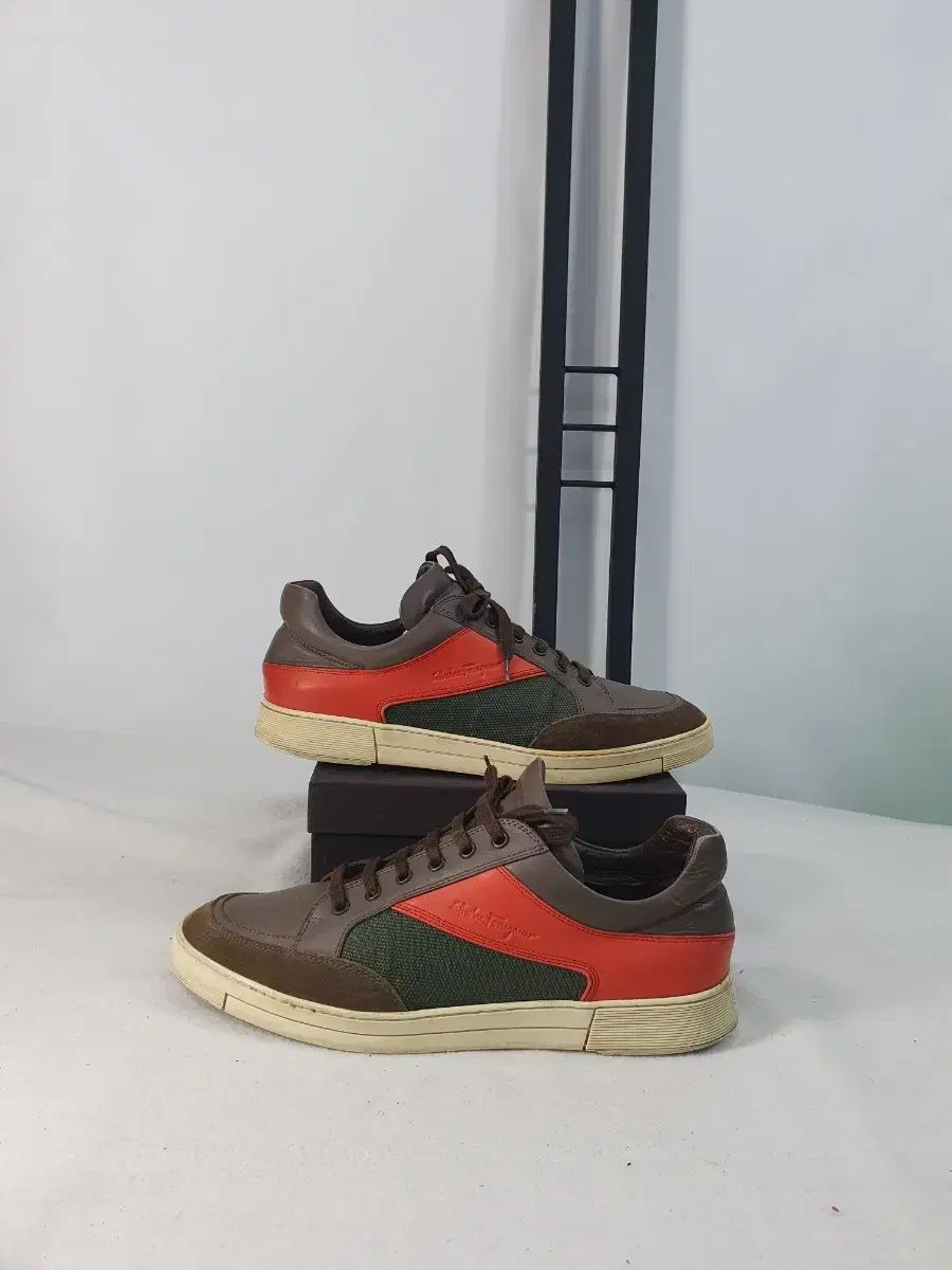 FERRAGAMO フェラガモ スニーカー 9