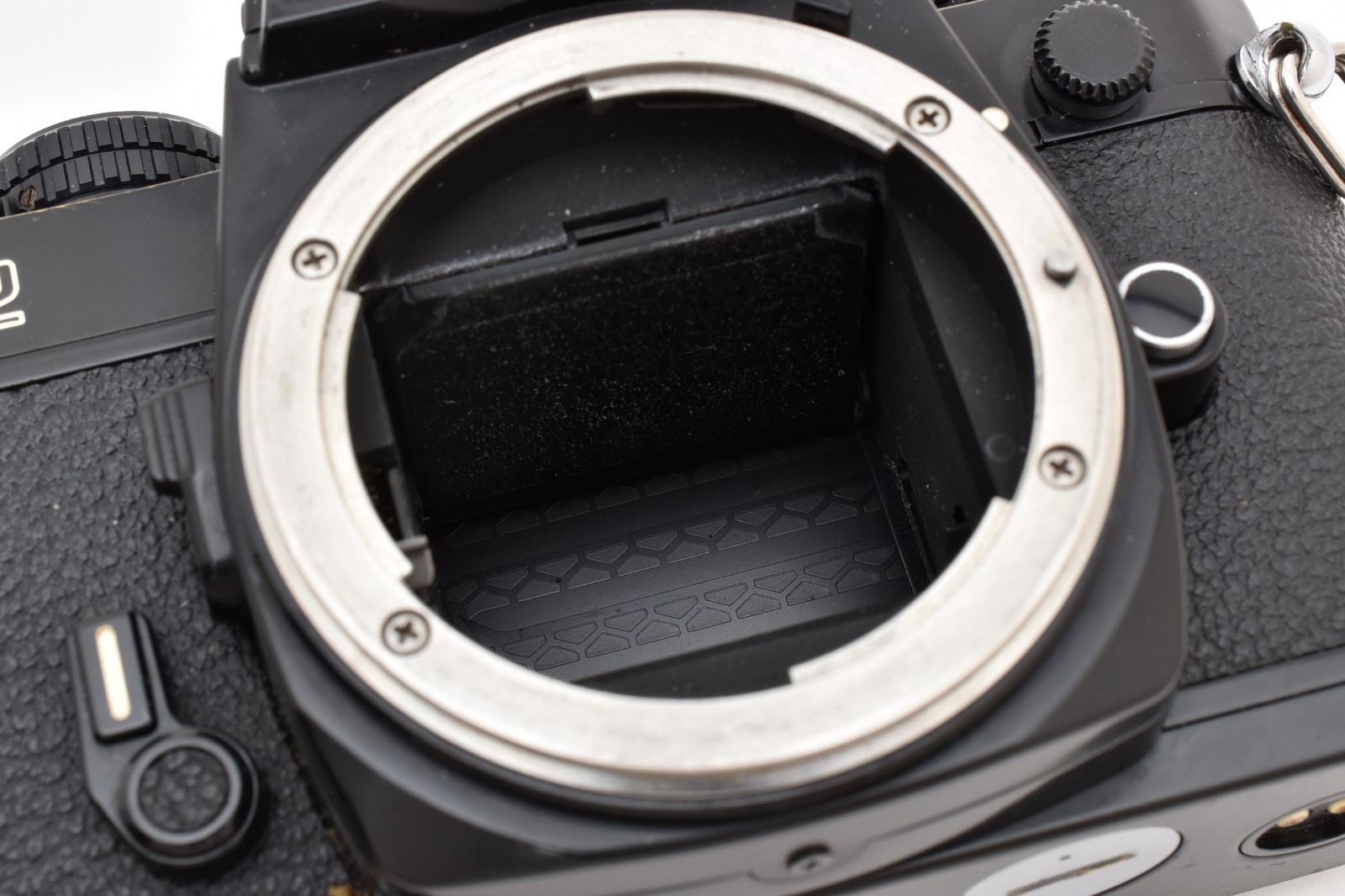 ジャンク》 Nikon ニコン FE2 ボディ ブラック フィルムカメラ
