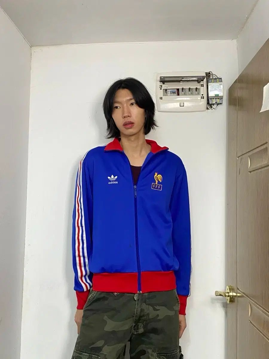 アディダス 必須アイテム フランス サッカーチーム ジャージ M
