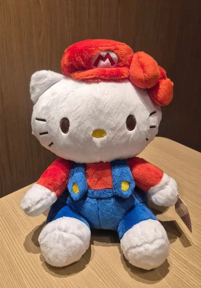 ハローキティ マリオ コラボ ぬいぐるみ