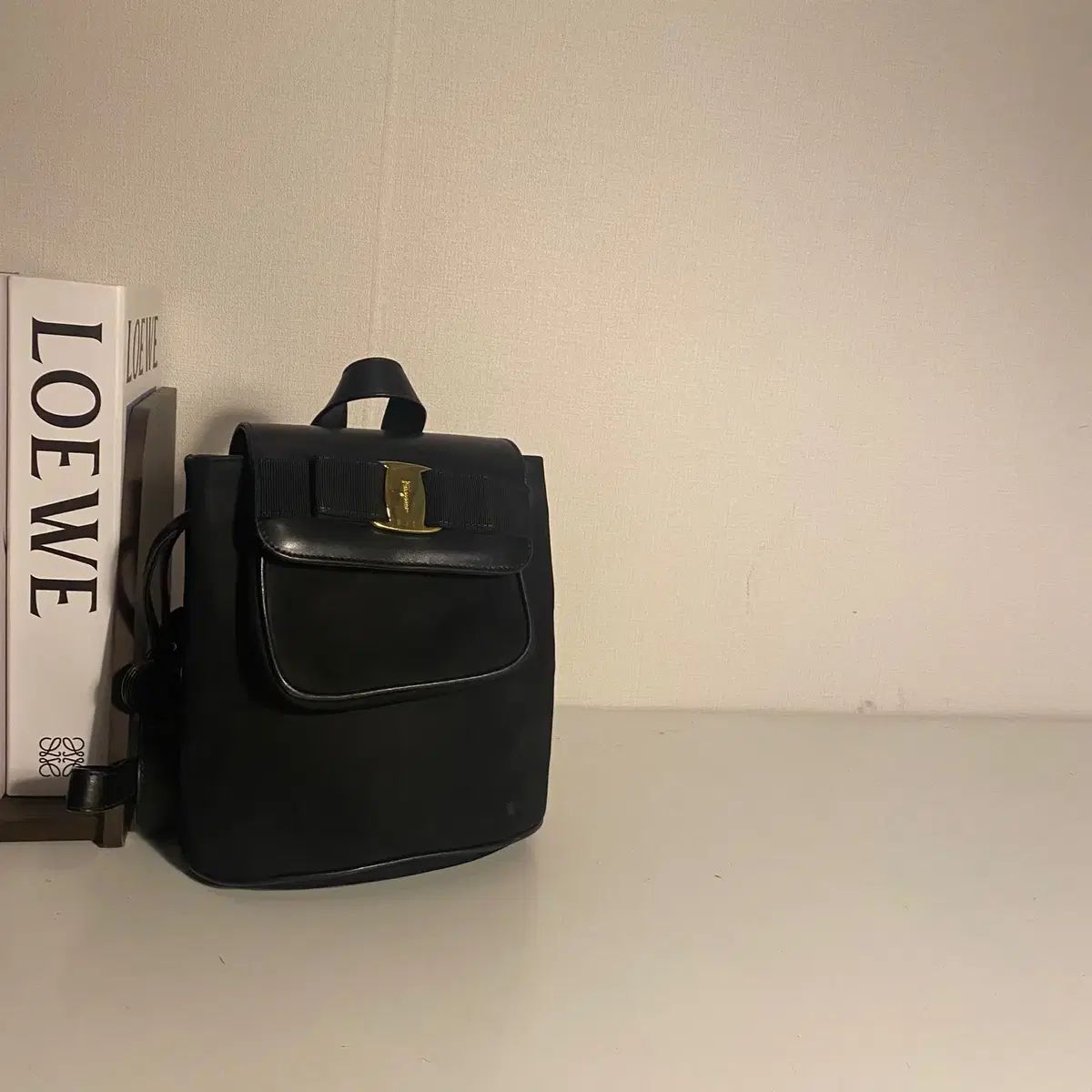 FERRAGAMO / ヴィンテージ フェラガモ ブラック スウェード ヴァラボー ミニ バックパック