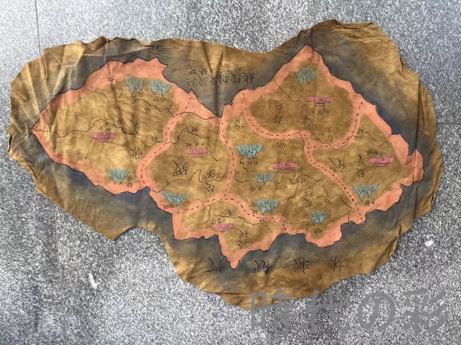 中国古美術 遼金時期 羊皮画 古地図 手工古画 工芸品 骨董 旧家蔵收 中国美術 鑑賞用 時代物 R08042413