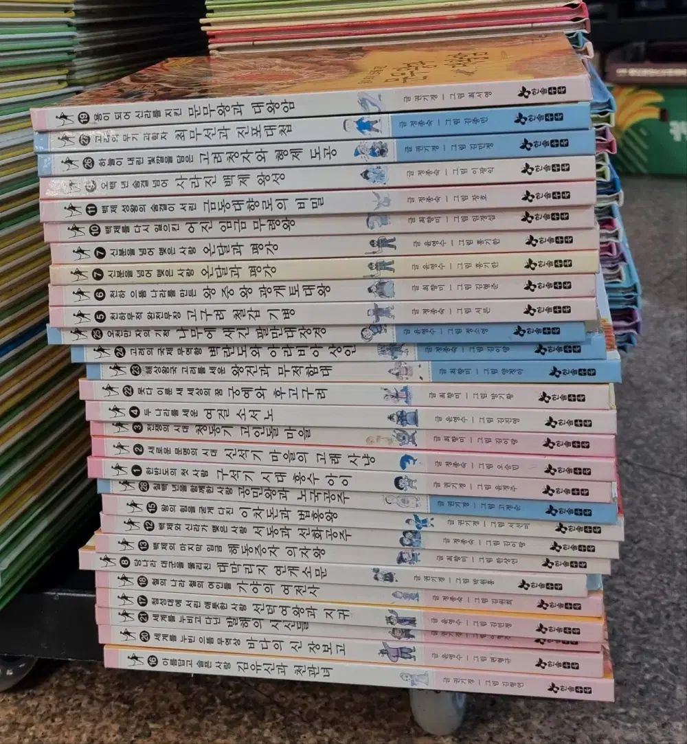 歴史スペシャル作家たちが書いた物語 韓国史 バーノン・チェハンソル教育 28巻セット 子供向けの本