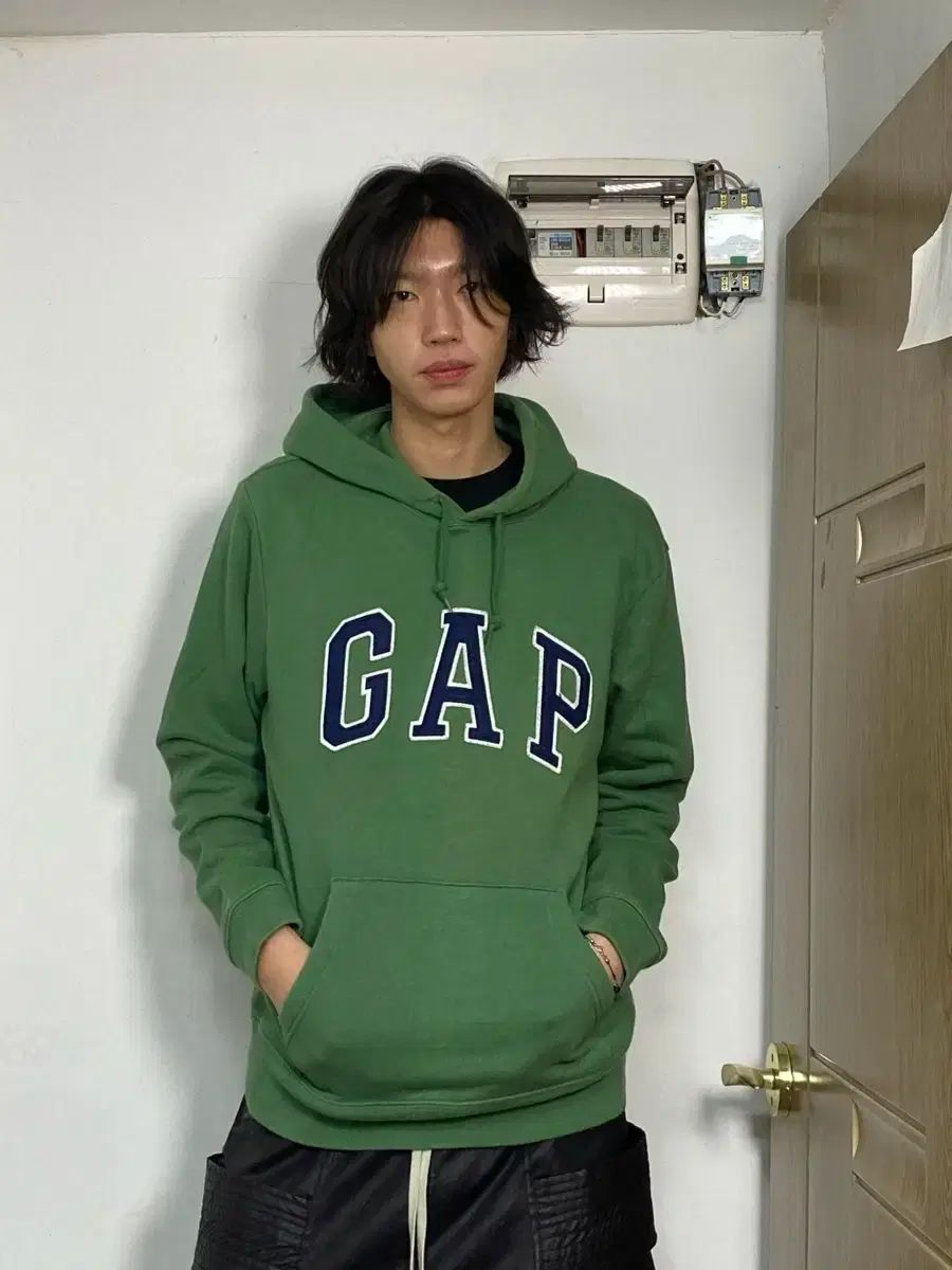 ギャップ GAP グリーン 起毛 フードTシャツ M