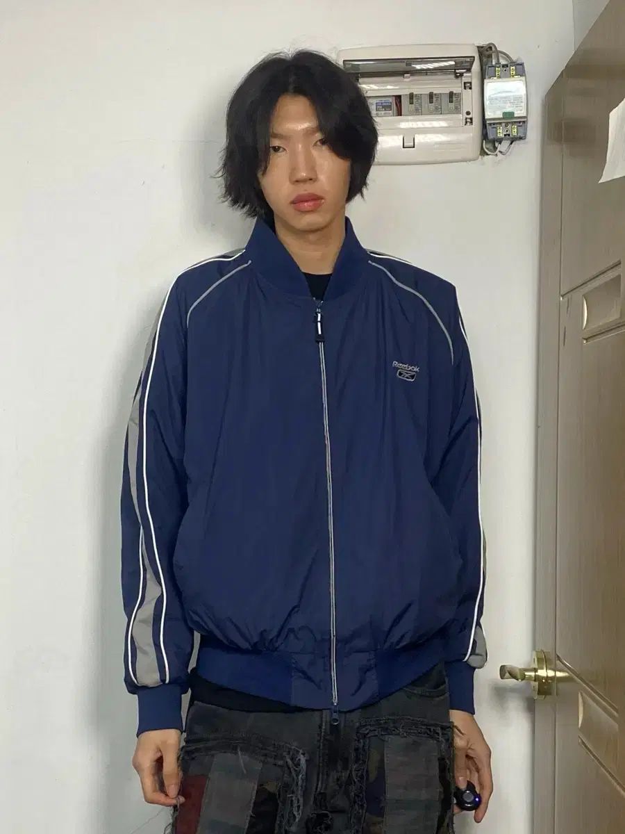 リーボック ネイビ ウィンドブレーカー M