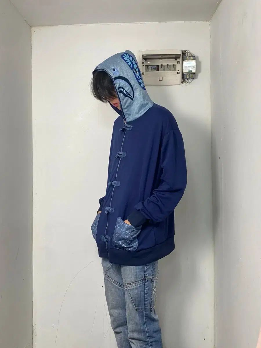 シャークフーデッド ブルー ジップアップ ジャケット XL