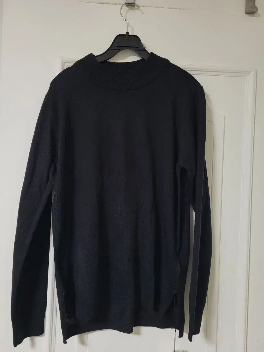新品 ブラックニット valentine gauthier