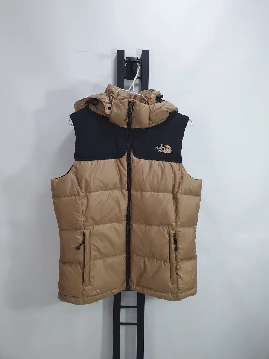 THE NORTH FACE ザ・ノース・フェイス Nuptse(ヌプシ) ダウン ベスト ホワイトレーベル ゴールドブラウン 85