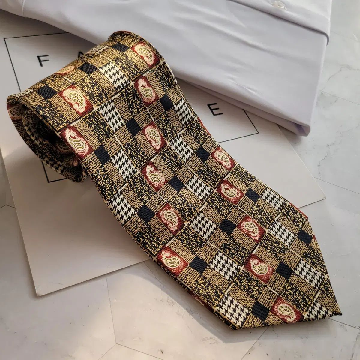 NINA RICCI(ニナリッチ) 正規品 ブランド品ネクタイ 9 4cm A+級 A16394