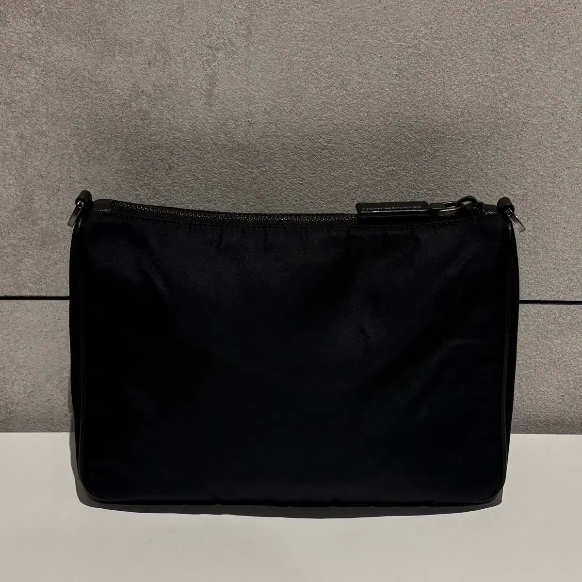 OS PRADA プラダ 三角ロゴ ナイロン テスート メッセンジャーバッグ