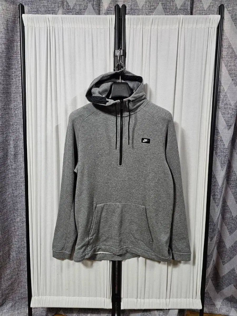 ナイキフルジップアップフーディー(XL)